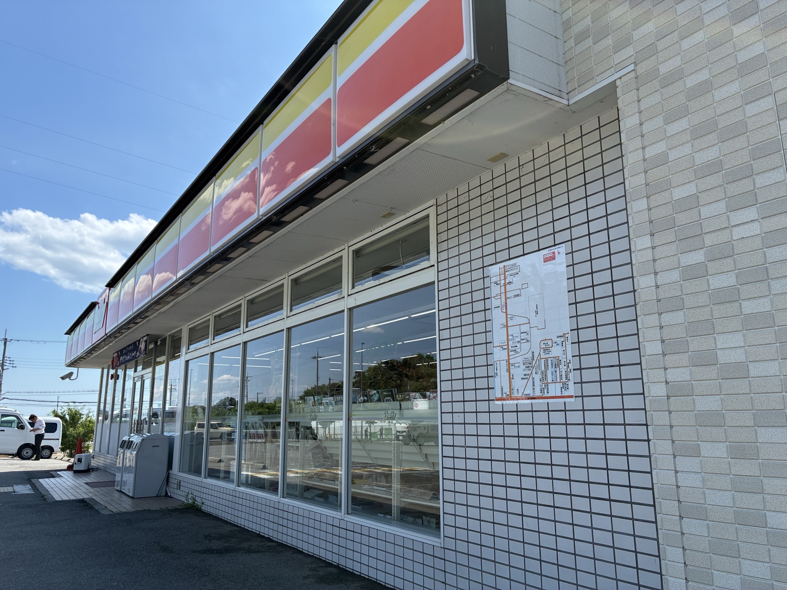 店舗外壁の案内地図看板